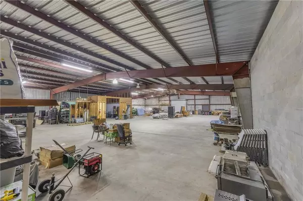 Mobile, AL 36606,2312 Halls Mill RD