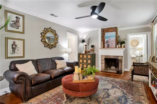 Mobile, AL 36608,304 Border DR E