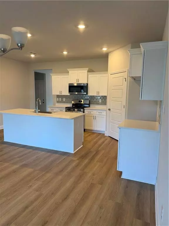 Mobile, AL 36695,7332 Hawkins Manor S