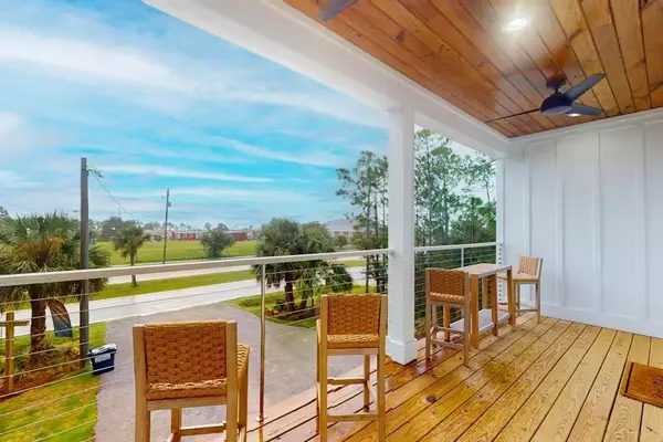 Dauphin Island, AL 36528,1438 2 Bienville BLVD