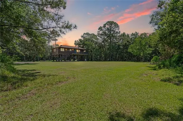14850 Kennedy LN, Coden, AL 36523