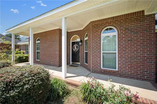 Mobile, AL 36608,10228 Summerlake CT