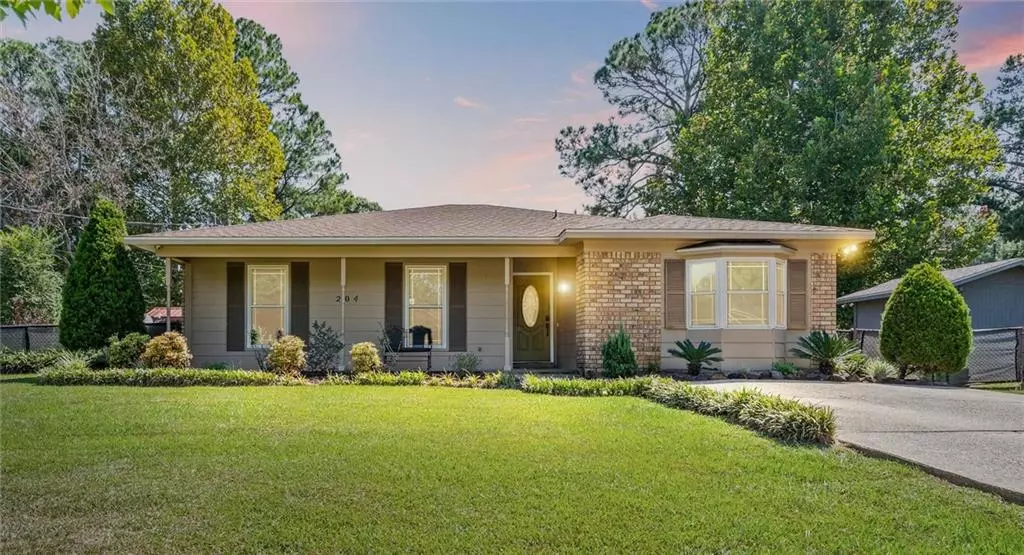 204 San Carlos DR, Saraland, AL 36571