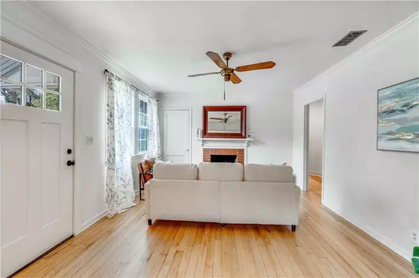 Mobile, AL 36608,5204 Pineview LN S