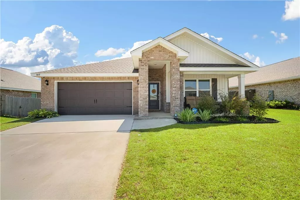 Semmes, AL 36575,8221 Sycamore WAY