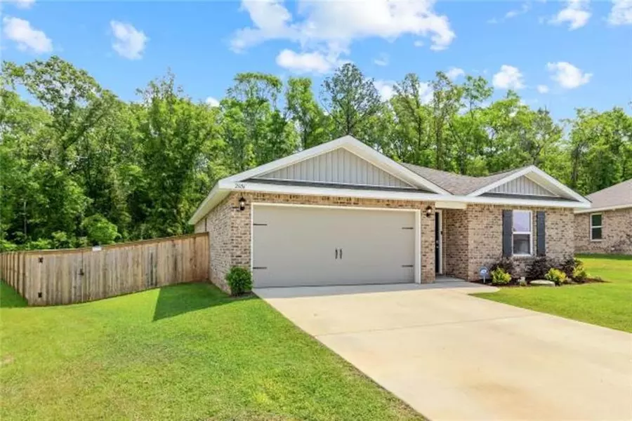 2606 Windmere DR, Semmes, AL 36575