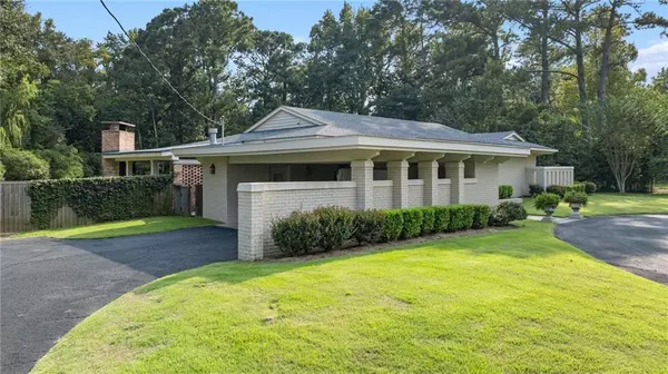 Fairhope, AL 36532,5500 Lakewood DR