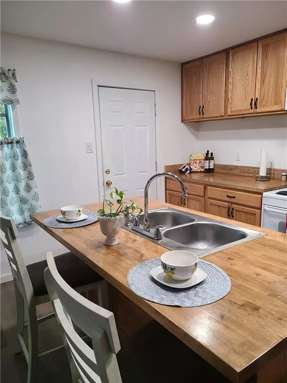 Eight Mile, AL 36613,9551 Spice Pond RD