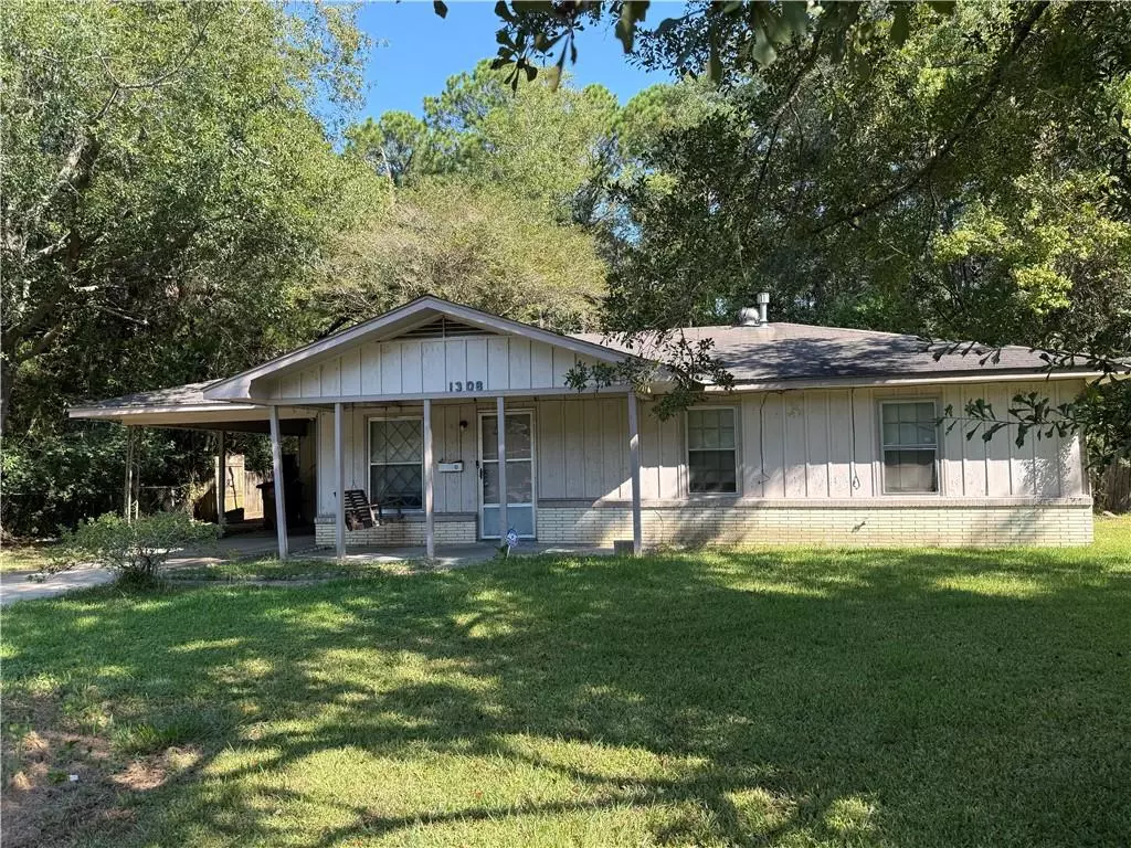 Mobile, AL 36605,1308 Charmaine CIR E