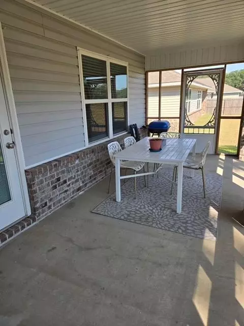 Theodore, AL 36582,6147 Stream Bank DR