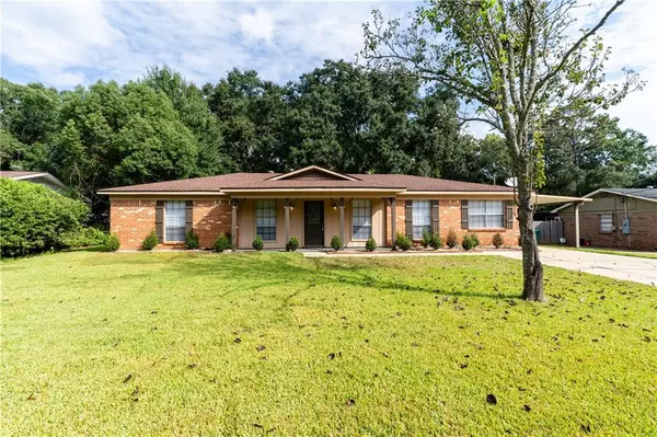 6620 Apache RUN, Theodore, AL 36582
