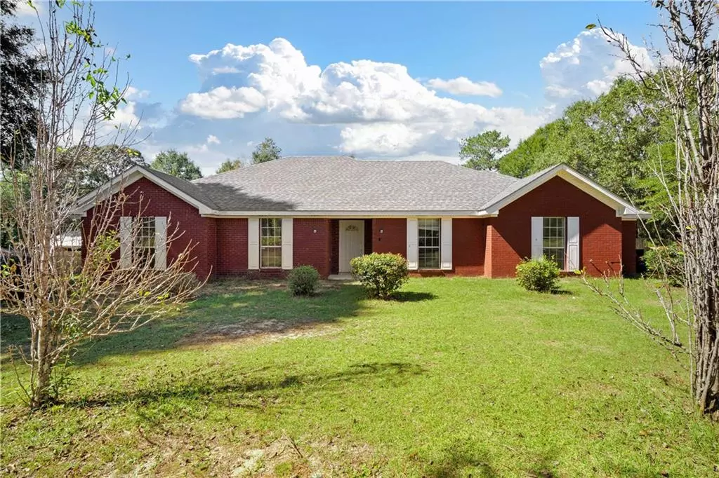 Eight Mile, AL 36613,4071 Fox Creek DR W