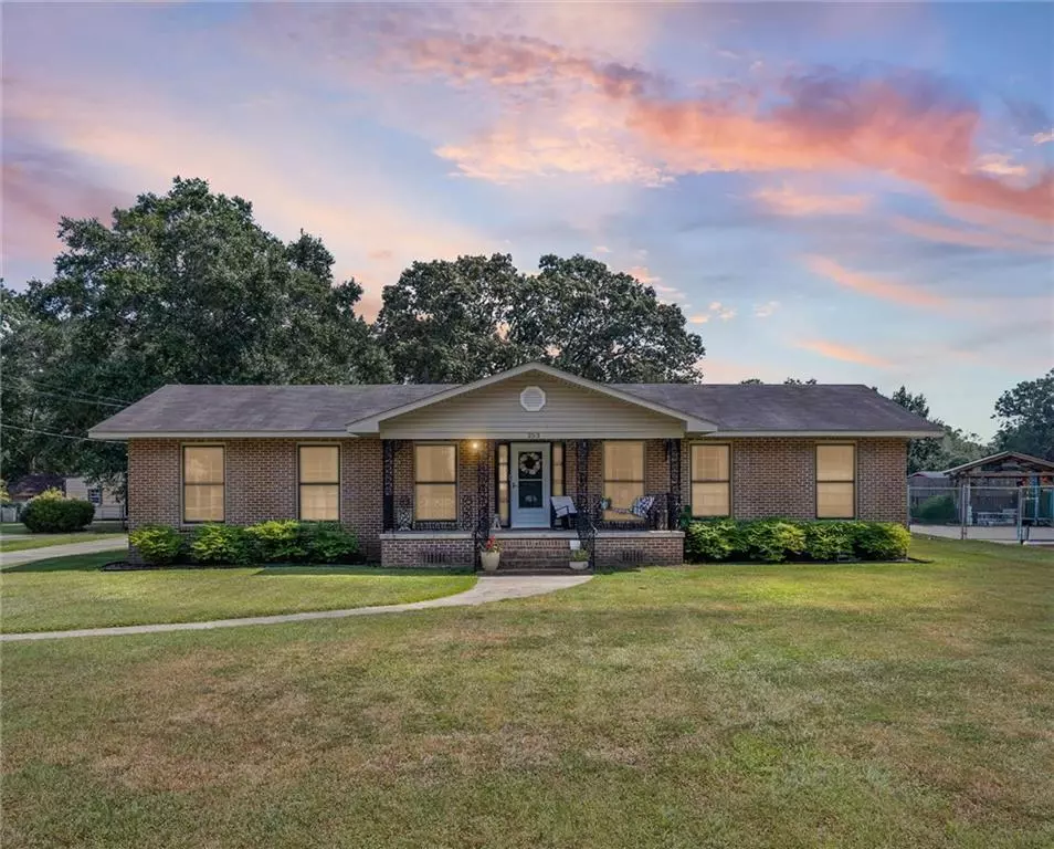 Saraland, AL 36571,253 Autumn DR