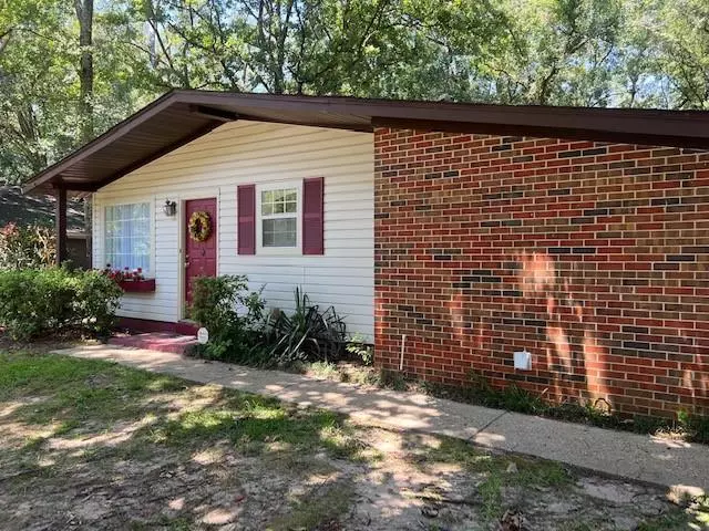 911 Gaillard DR, Mobile, AL 36608