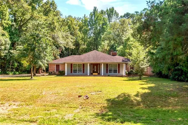 Mobile, AL 36605,2713 Riverside DR