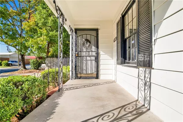 Mobile, AL 36606,459 Pinehill DR