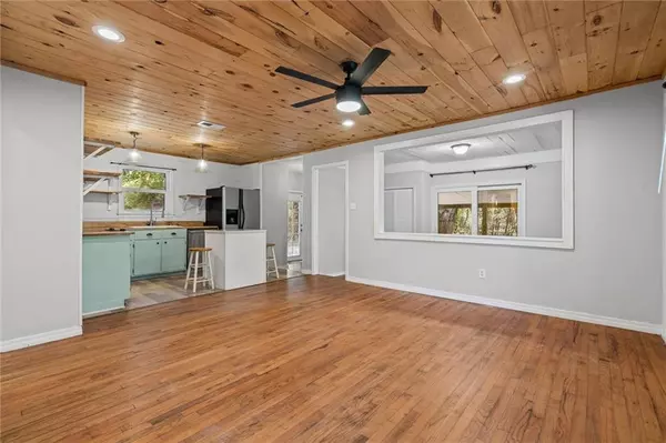 Fairhope, AL 36532,556 Middle ST