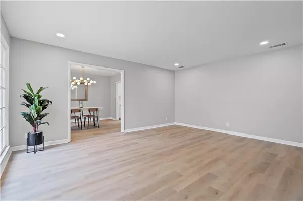 Mobile, AL 36606,255 Berkley CT