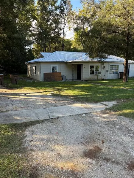 2105 Steiner ST, Mobile, AL 36605