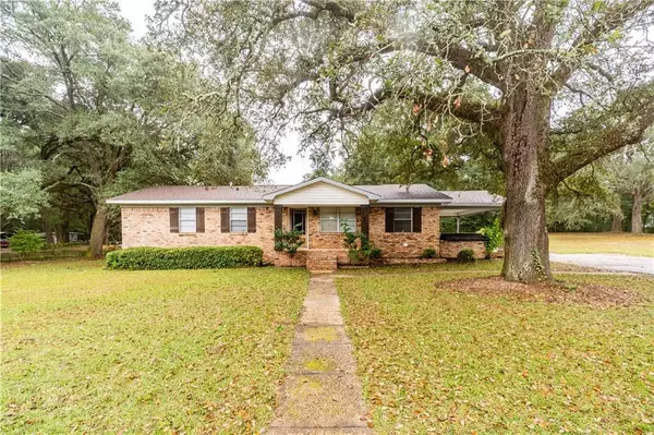 Eight Mile, AL 36613,5825 Kushla Mcleod RD