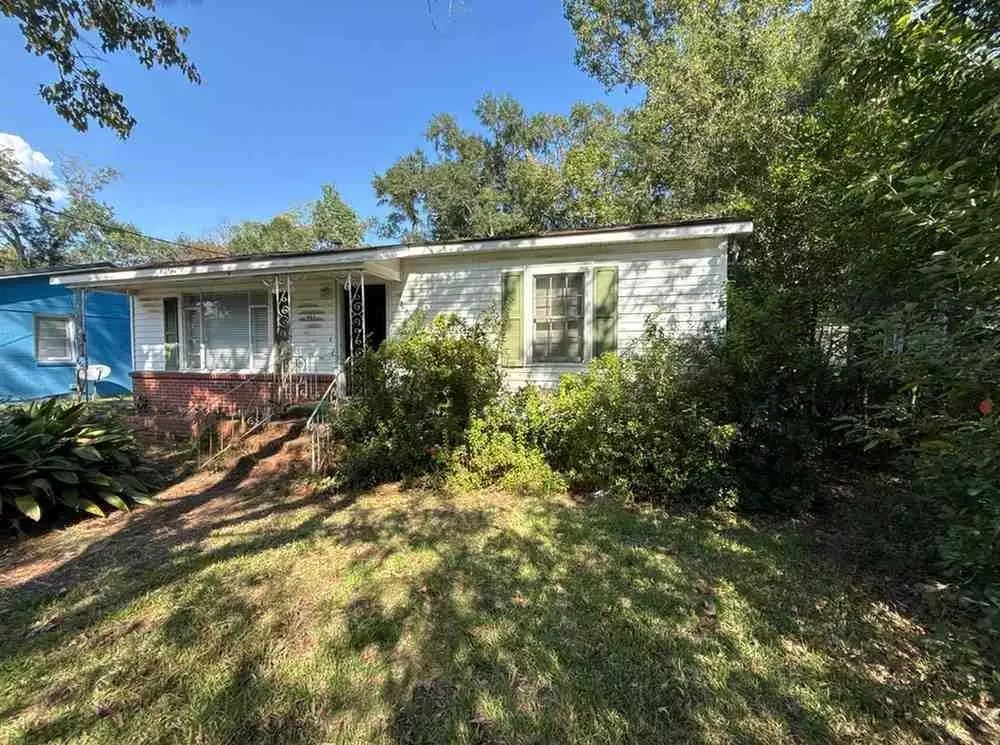 Mobile, AL 36606,957 Tanglewood DR E