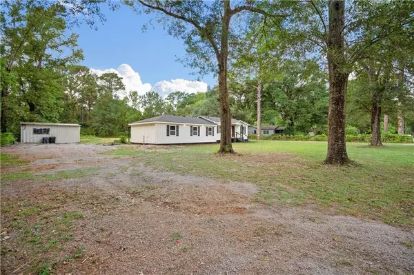 Satsuma, AL 36572,152 Dewitt AVE