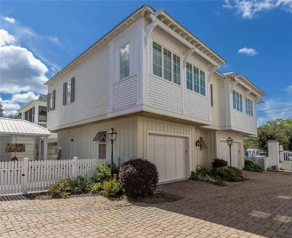 4 Downtown Founders LN #4, Fairhope, AL 36532