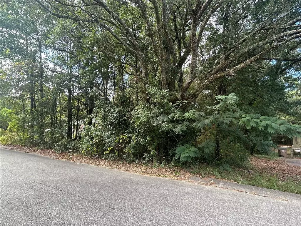 Mobile, AL 36618,1667 Woodley RD