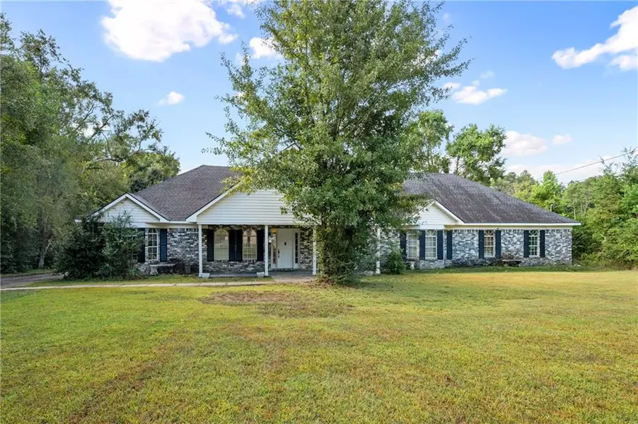 7711 Three Notch RD, Mobile, AL 36619