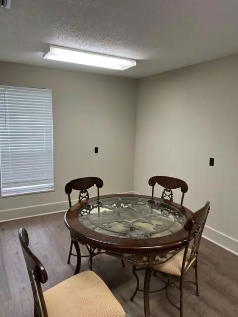 Theodore, AL 36582,5801 Creel RD