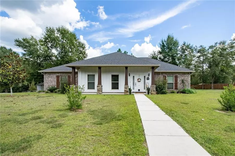 11954 Roberts RD, Chunchula, AL 36521
