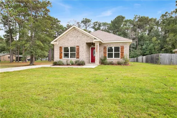 4077 Higgins RD, Mobile, AL 36619