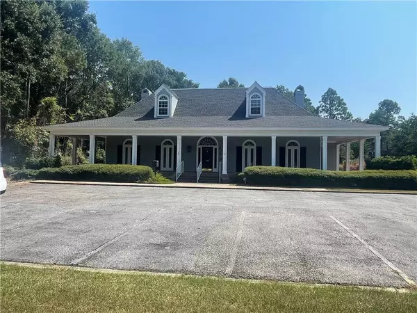 Mobile, AL 36695,1565 Hillcrest RD