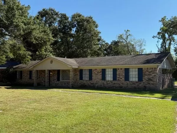 4087 Canal CIR E, Mobile, AL 36619