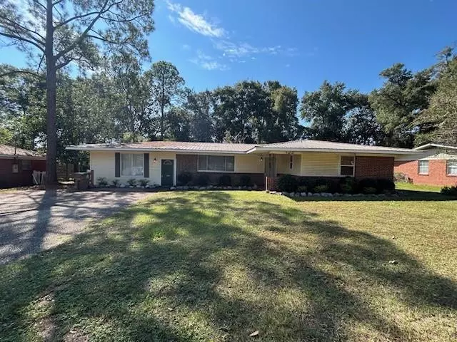 1572 Hillandale DR, Mobile, AL 36693