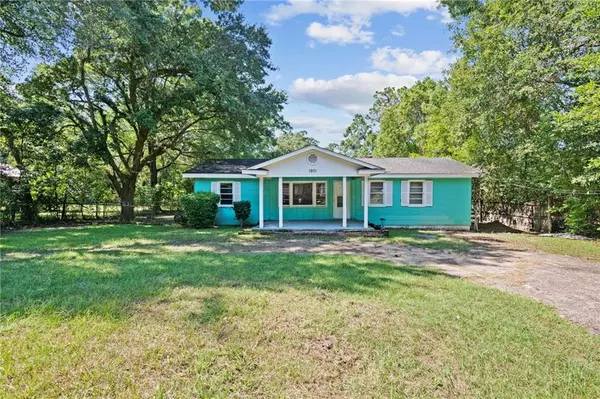 1801 Larkwood DR, Mobile, AL 36618