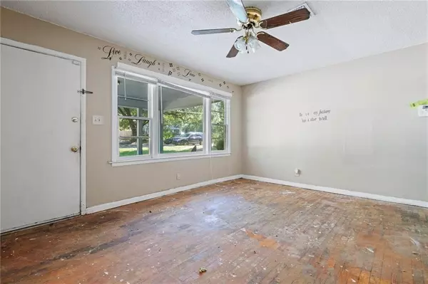 Mobile, AL 36618,1801 Larkwood DR