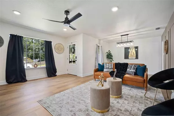 Mobile, AL 36693,2813 Longleaf DR