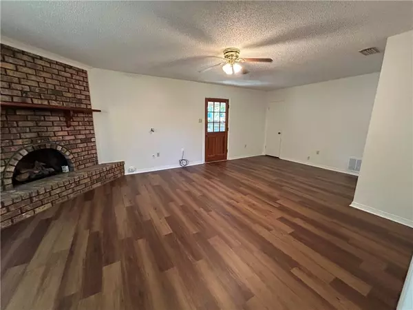 Satsuma, AL 36572,6158 Granada AVE