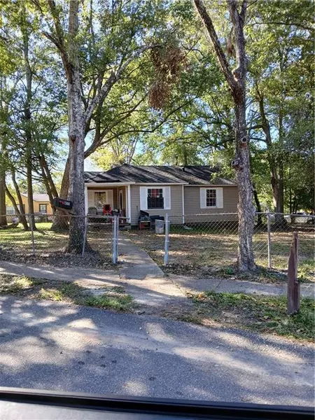 1300 Willow LN, Mobile, AL 36605