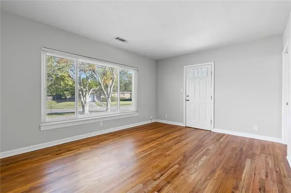 Mobile, AL 36606,2777 Grafhill DR N