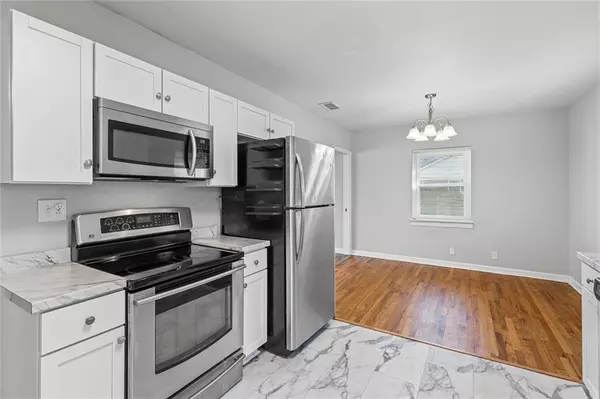 Mobile, AL 36606,2777 Grafhill DR N