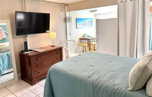 Gulf Shores, AL 36542,200 Beach BLVD #225