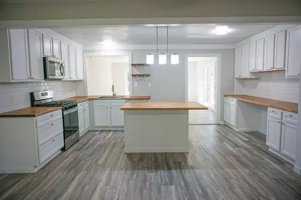 Mobile, AL 36695,8051 Bonanza DR