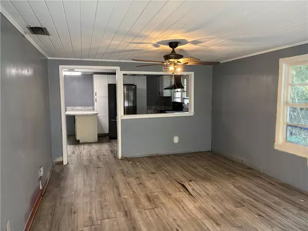 Mobile, AL 36608,7130 Cedar ST