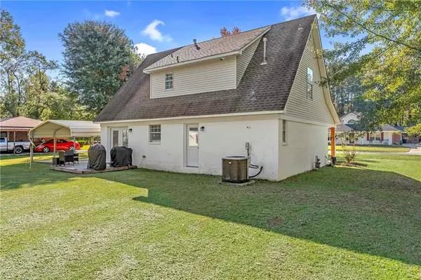 Satsuma, AL 36572,213 Maple AVE