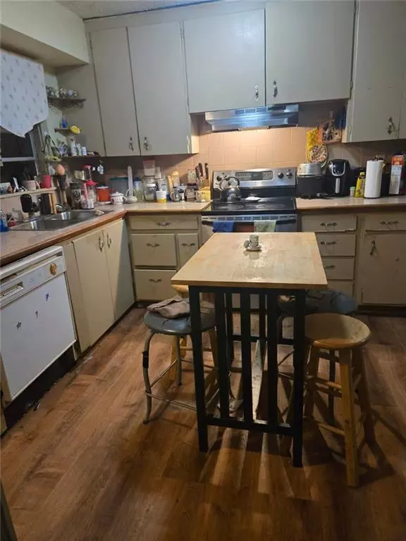 Daphne, AL 36527,32080 Buzbee RD