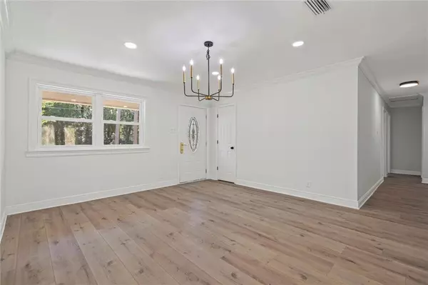 Mobile, AL 36619,4156 Furman DR