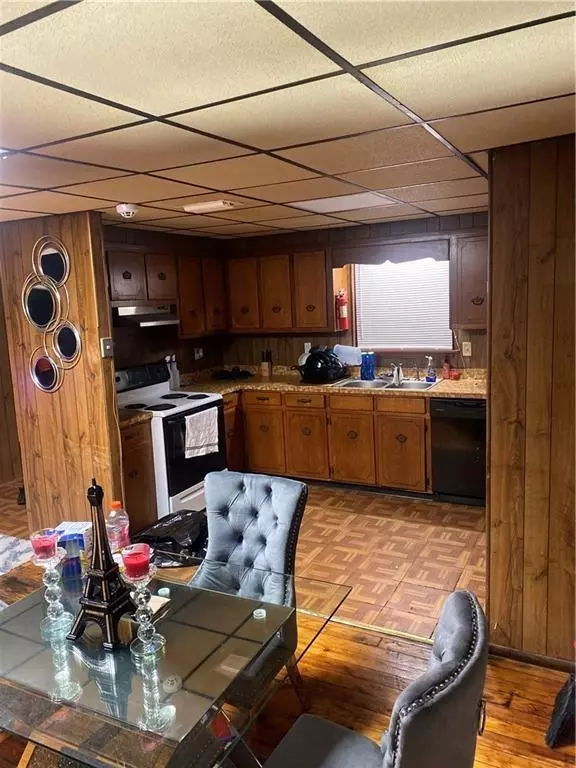 Chickasaw, AL 36611,108 11th AVE