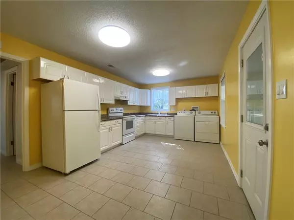 Mobile, AL 36693,5259 Yorkwood RD S